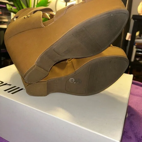 Bar III Tan Strappy Crisscross Wedge Sandals - Picture 4 of 6